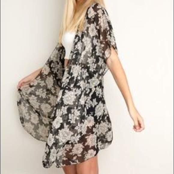 Brandy Melville Tops - Brandy Melville Alexis Long Kimono Floral Print