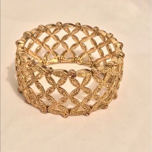 Gold Costume Bracelet (stretch)