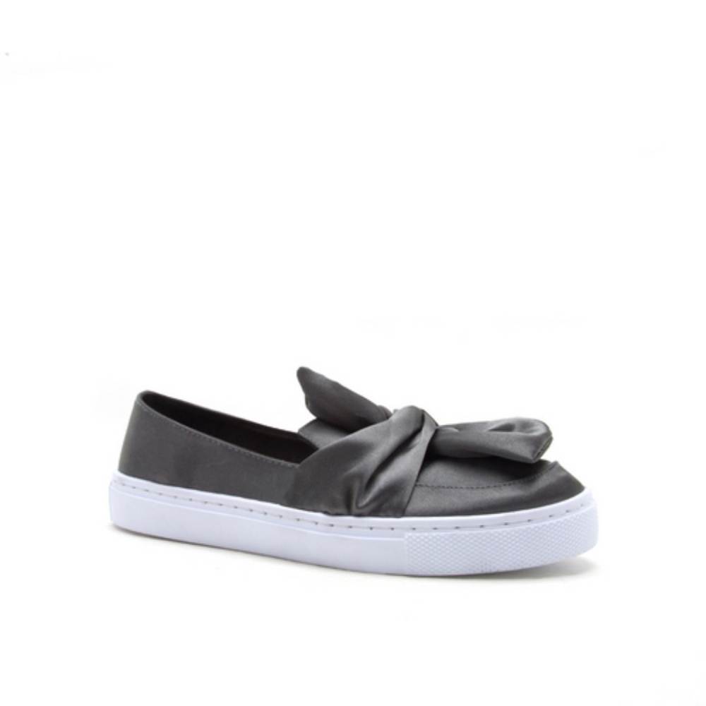 LASIES GREY FRONT BOW SLIP ON SNEAKERS - Picture 2 of 2