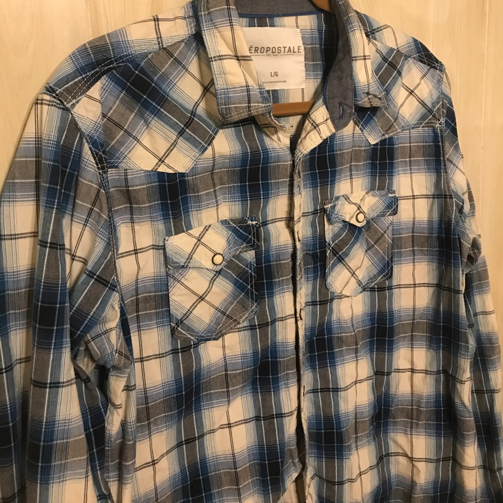 Aeropostale men's size L Button-Up