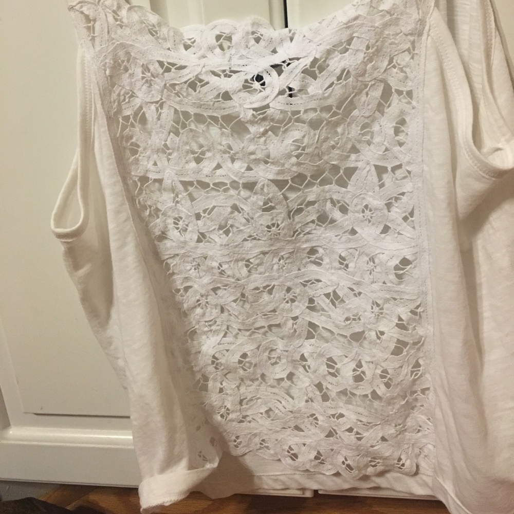 Crop top. - Picture 2 of 2