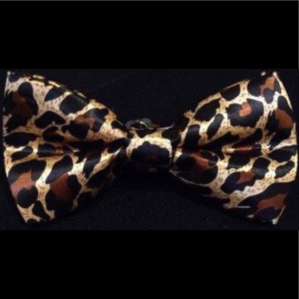 Cheetah Bow Tie