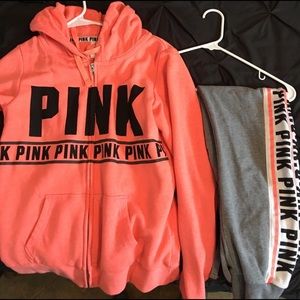 Victoria Secret Pink Out Fit