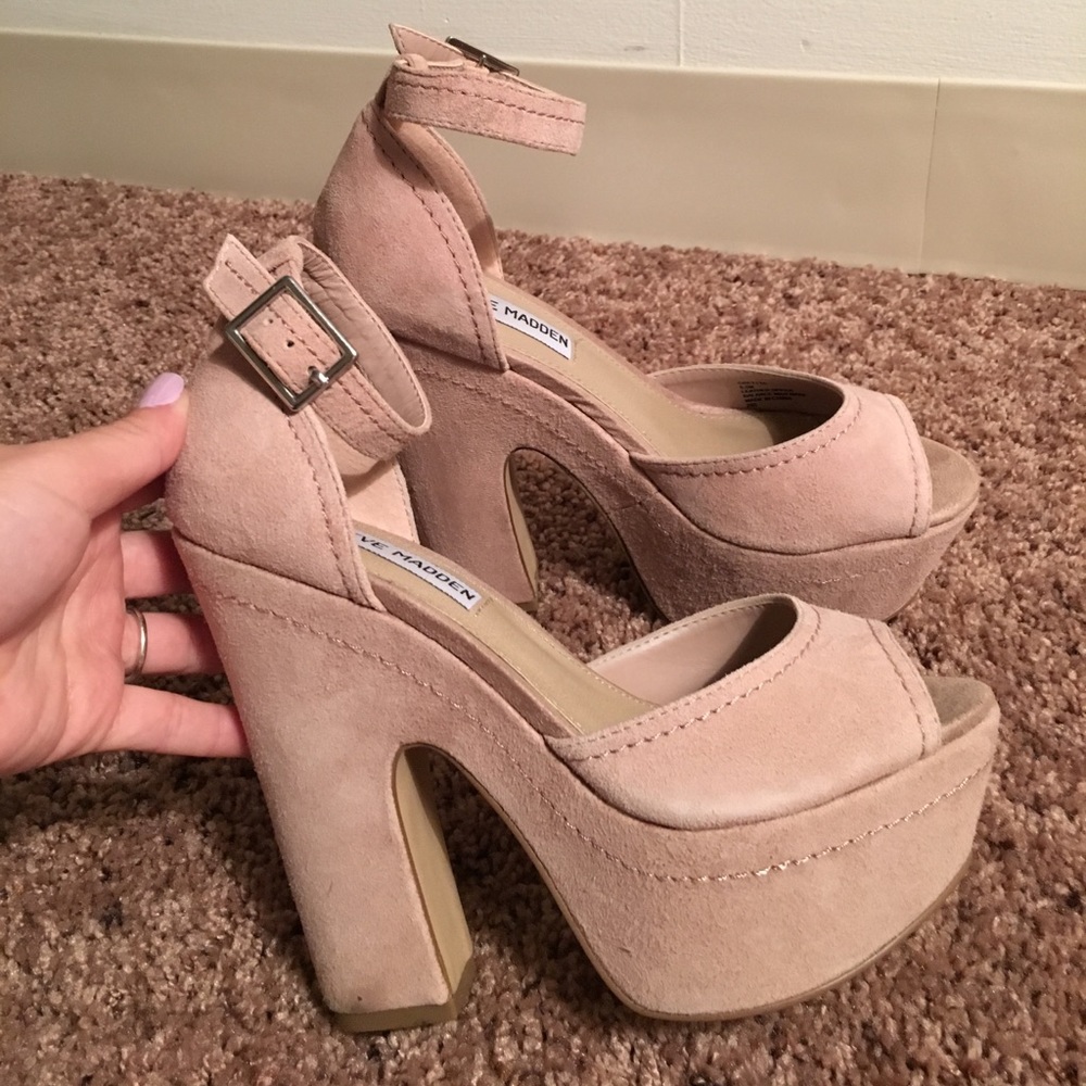 Steve Madden Suede nude/pastel heels