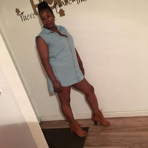 Meet your Posher, Desiree