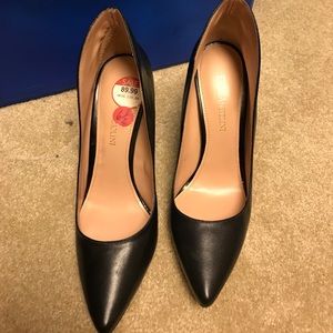 High back Enzo pumps