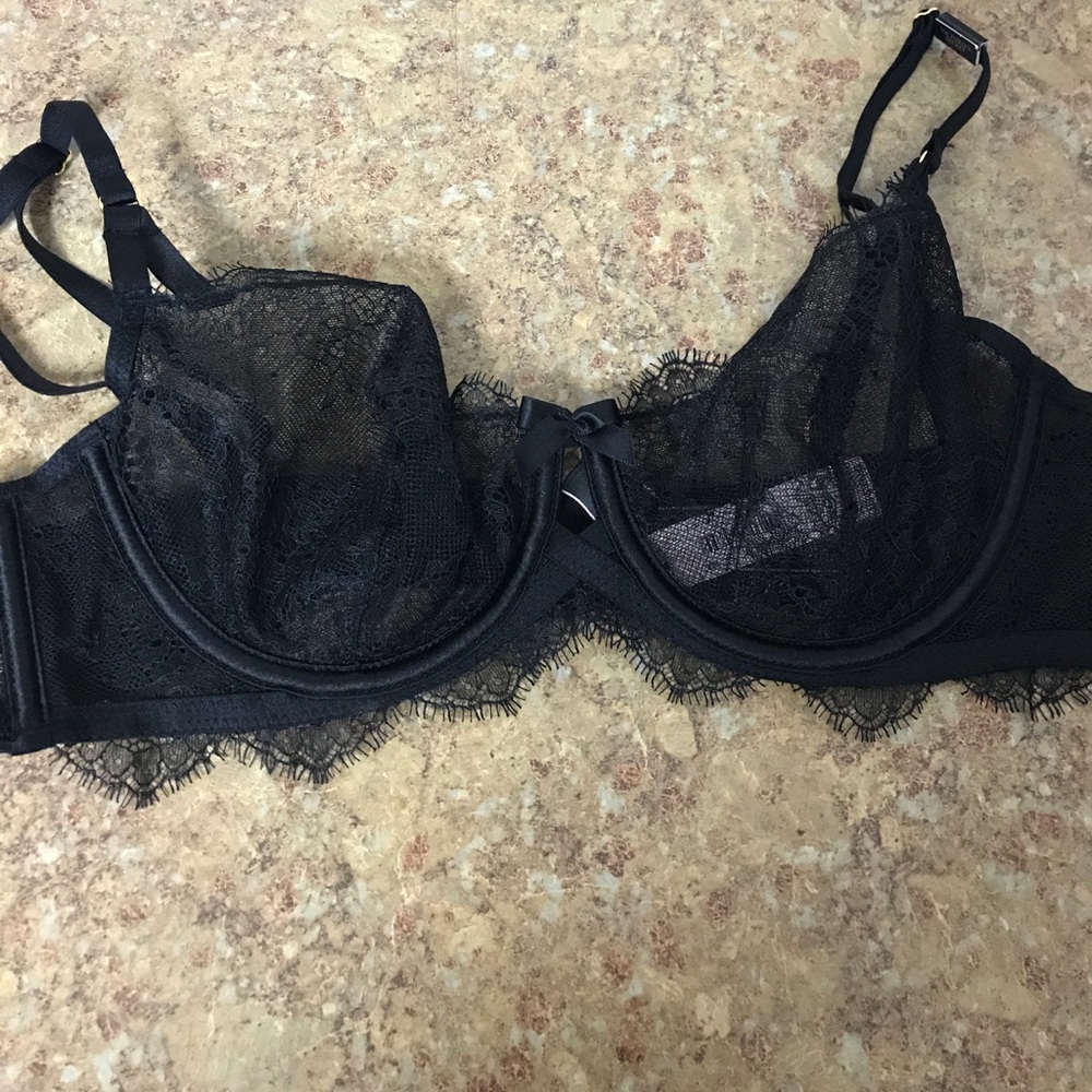 Vs bra