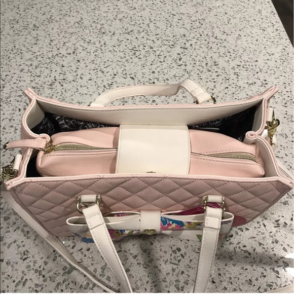 Betsey Johnson Be Mine Quilted Bag - Picture 7 of 8