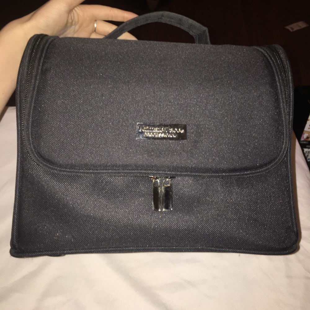 Ultimate Face Professional Makeup Case