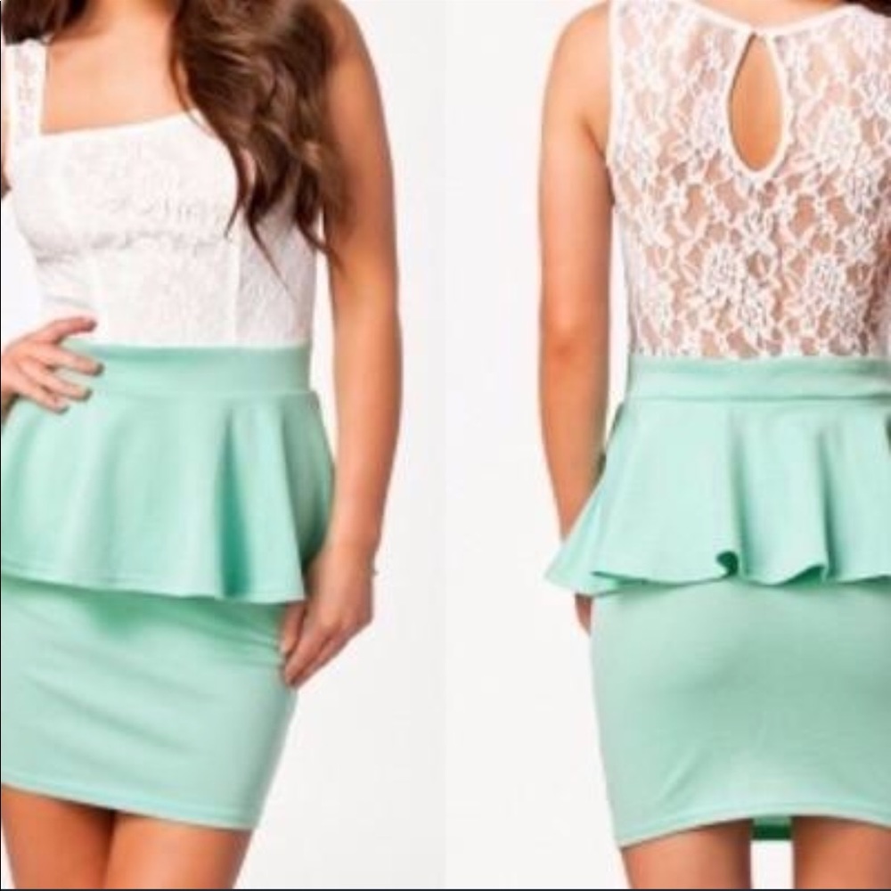 •NWOT• Mint Green Midi