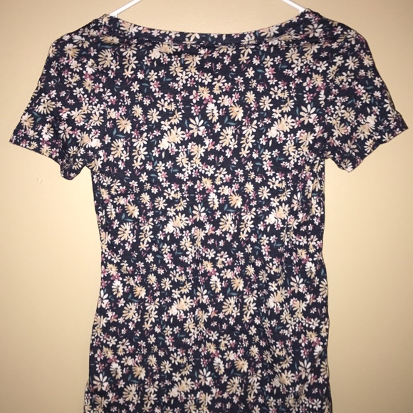 Short sleeve floral pocket tee - Picture 2 of 2