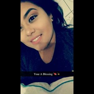 Meet your Posher, Kayla