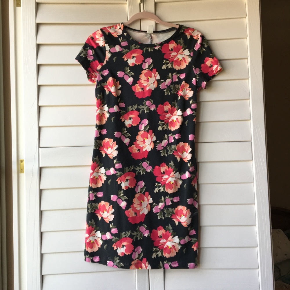 Flower fitted dress