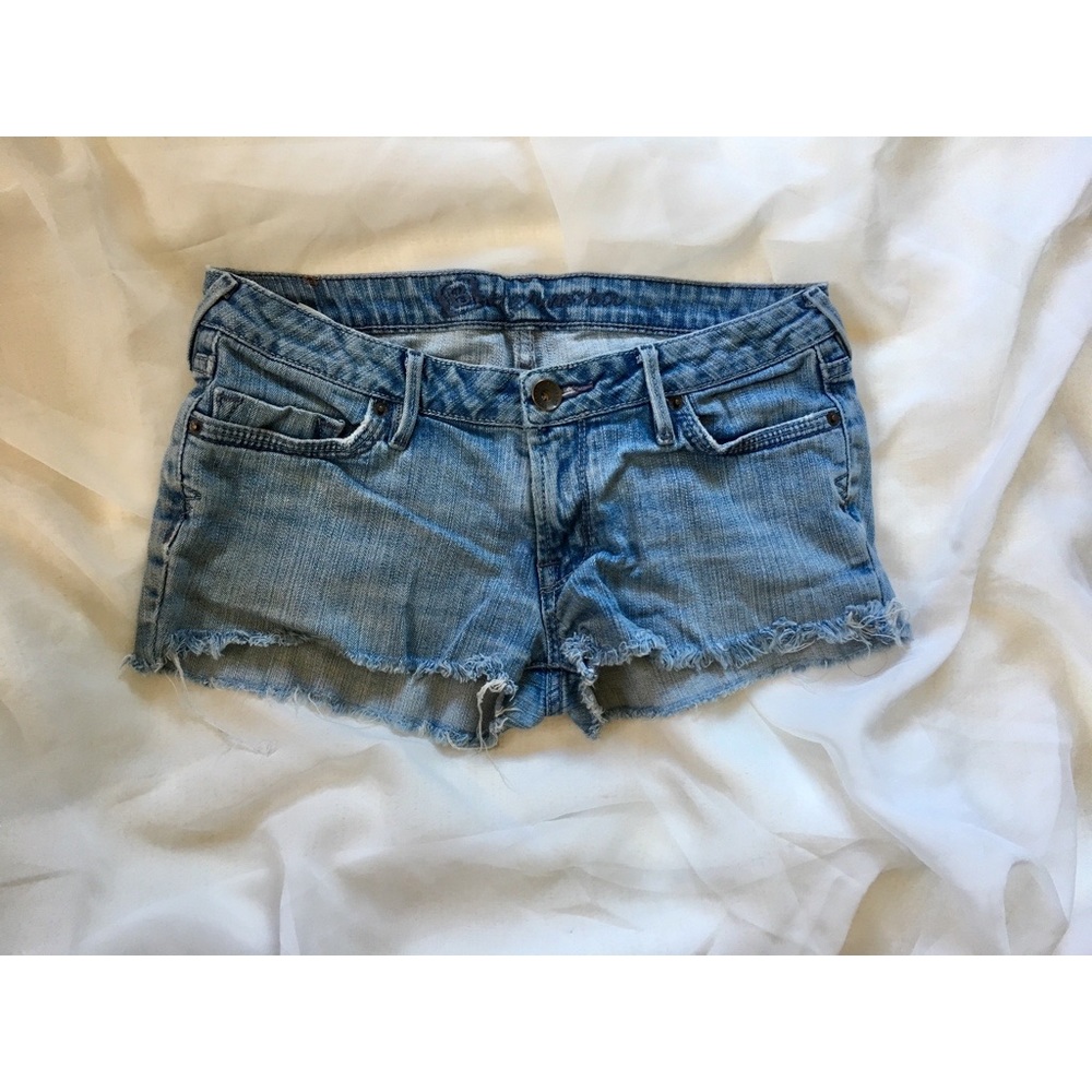 Low-rise Cutoff Booty Shorts 🍑