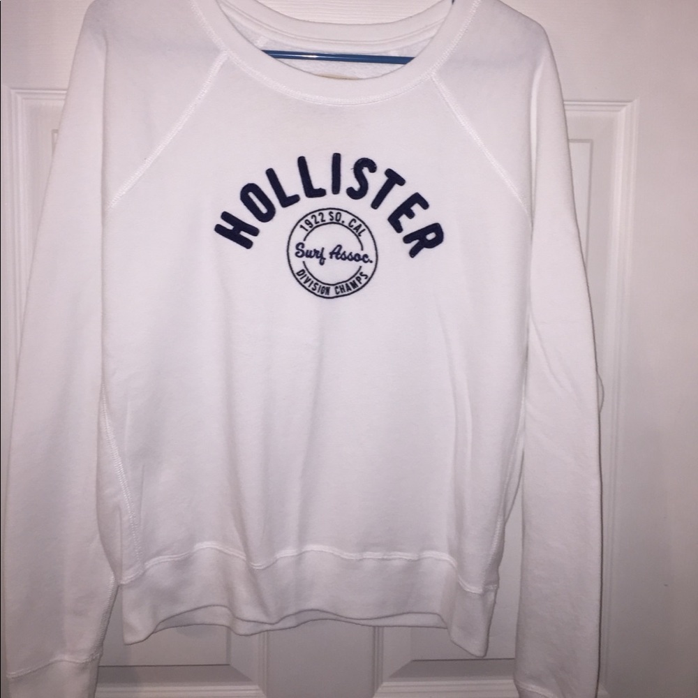 Hollister super soft white pullover sweatshirt