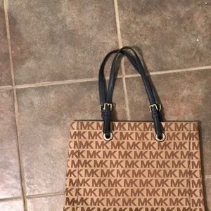Michael kors purse