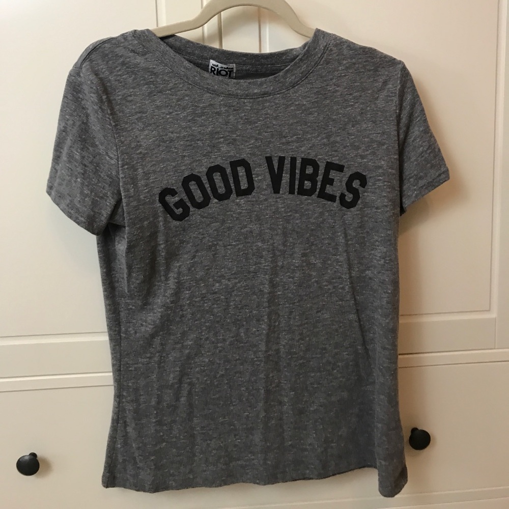 Good vibes t shirt