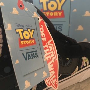 ⚡️ Vans Sk8 Toy Story Buzz Lightyear Disney