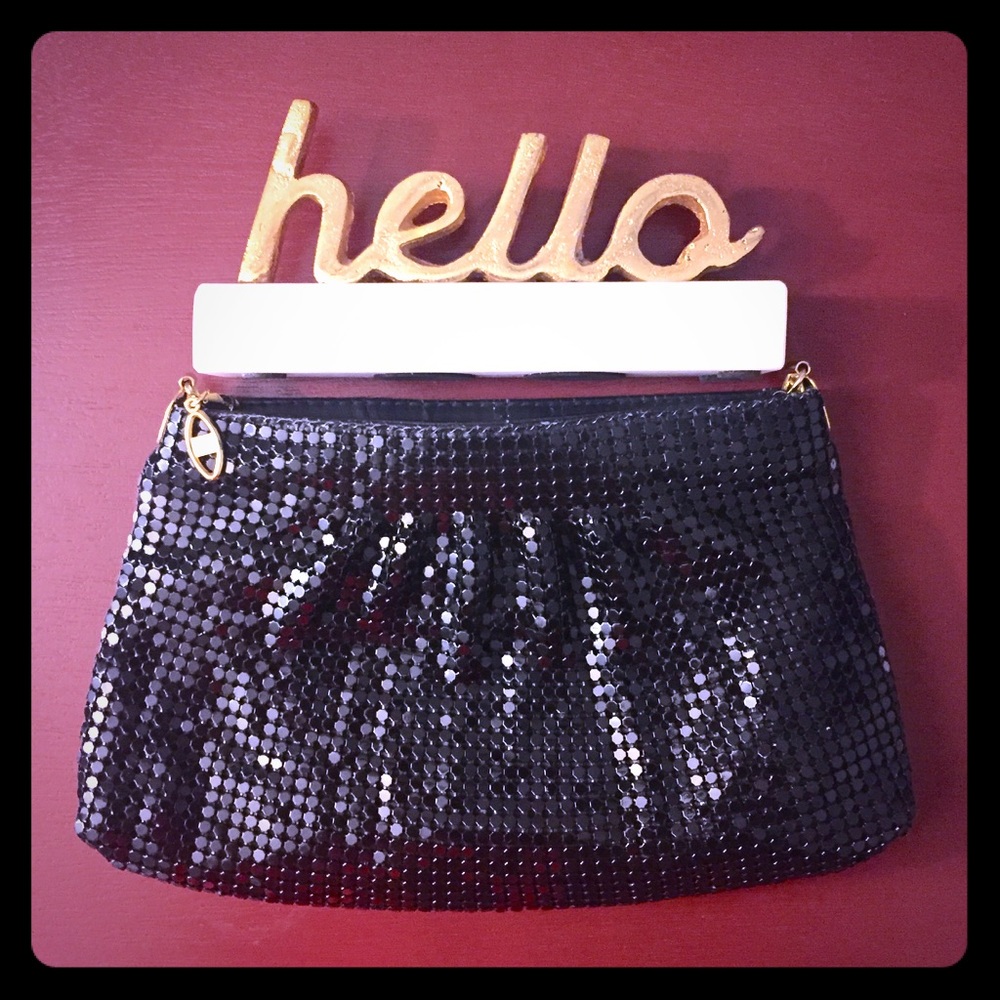 VINTAGE Shimmer mesh black purse