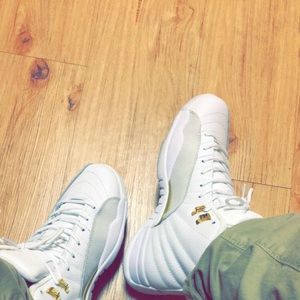 Retro 12 ovo