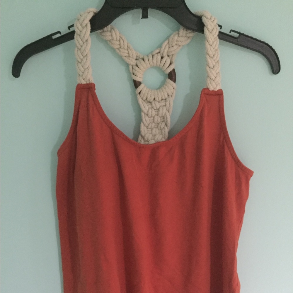 Summer tank top with macrome detail