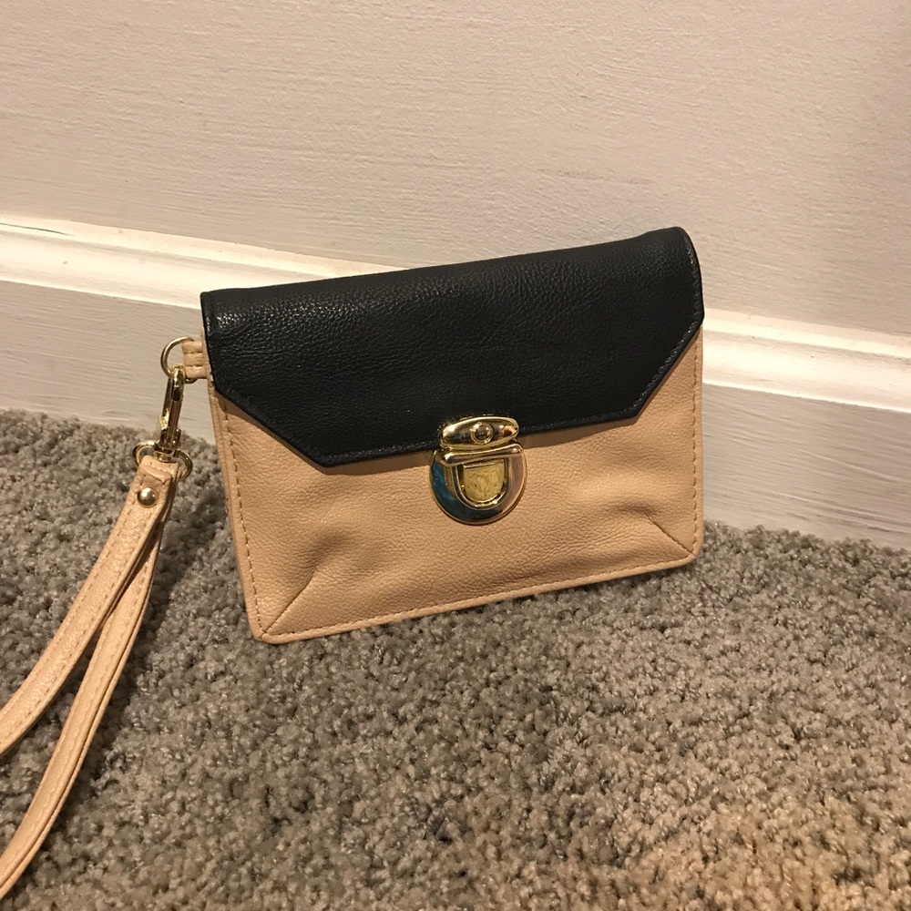 Steve Madden wristlet wallet