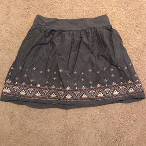 Grey embroidered skirt