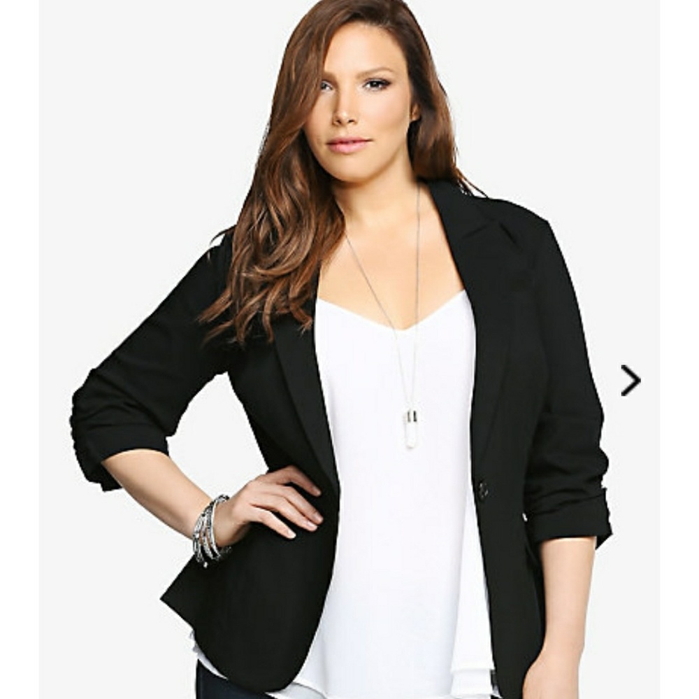 Lightweight Ruched Sleeve Blazer