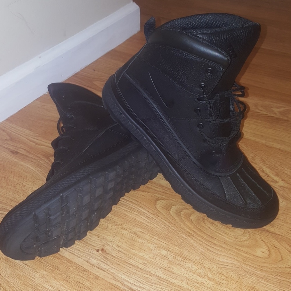 Nike boots