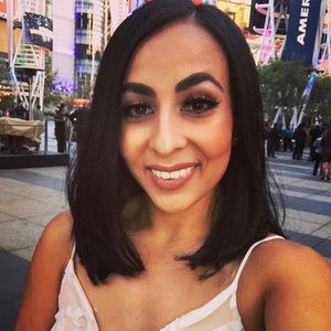 Meet your Posher, Yuritzy