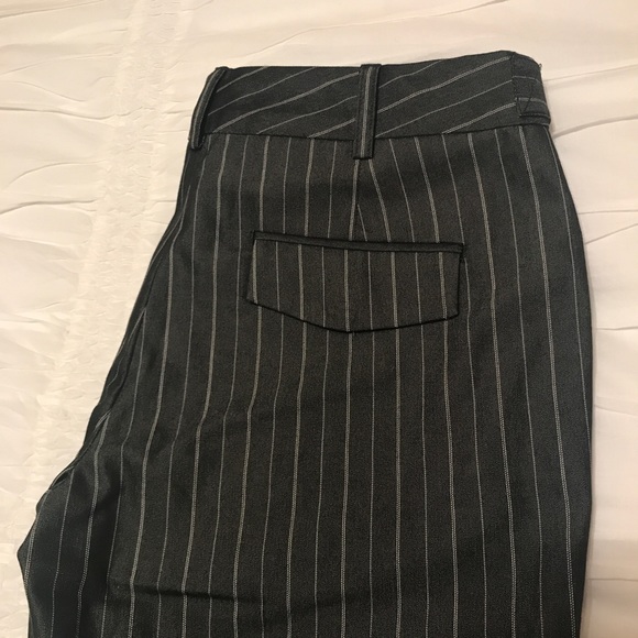 Express Editor Capri Striped Pants 👖 - Picture 5 of 6