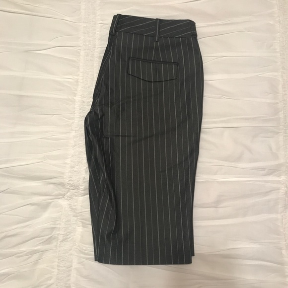 Express Editor Capri Striped Pants 👖 - Picture 6 of 6