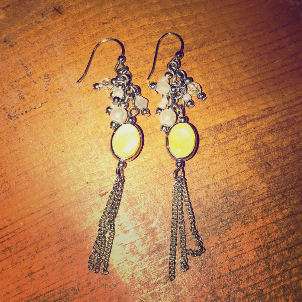 ⭐️BEAUTIFUL HANGING EARRINGS! Vintage-inspired! ⭐️