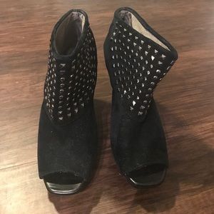 Short boot heels