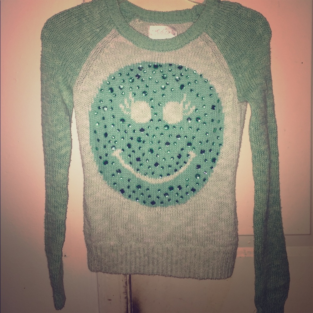Light Mint Green Justice sweater. NWOT.