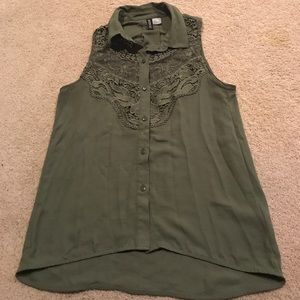 Green collared top