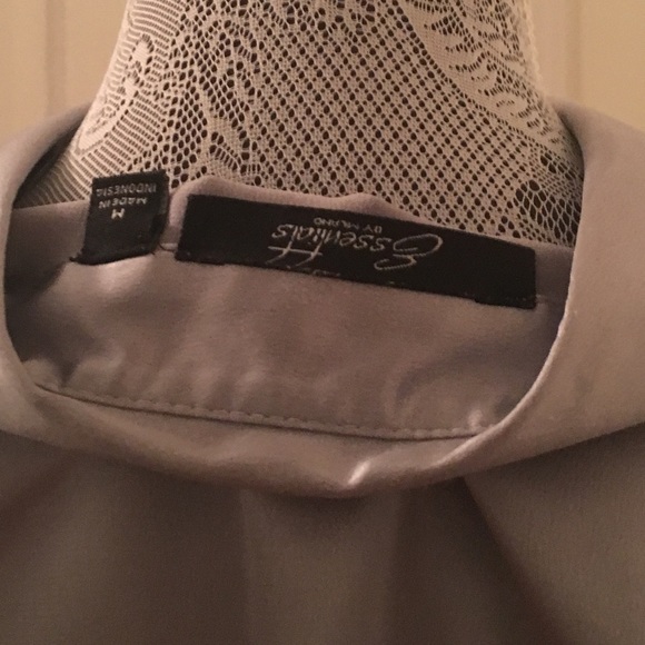 Button down top - Picture 3 of 4