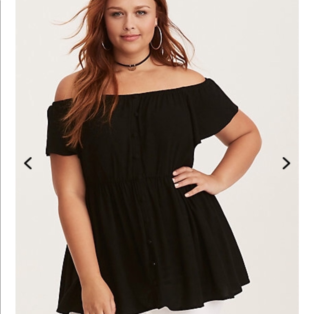 New with tags Torrid blouse 🖤