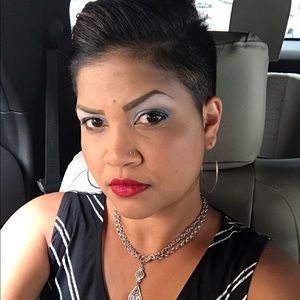 Meet your Posher, Cavesha