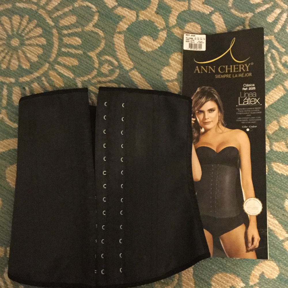 Ann Chery Waist Trainer
