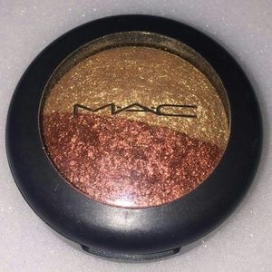 Mac Mineralized Eye shadow "Heat Element" broken