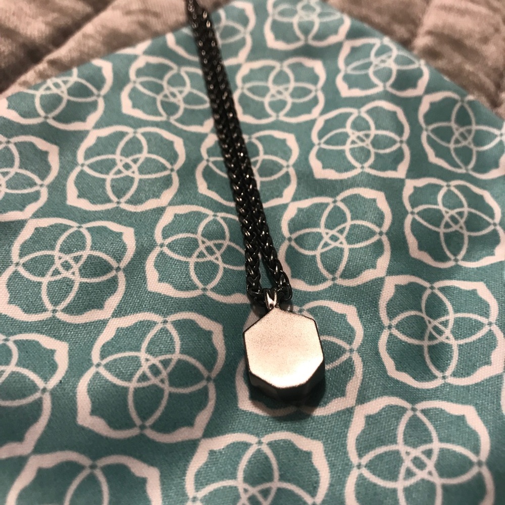 •SOLD•Kendra Scott Gunmetal Drusy Oliver Necklace - Picture 6 of 8