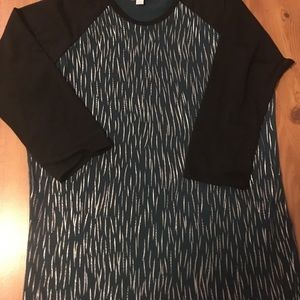 Lularoe elegant  Randy tee