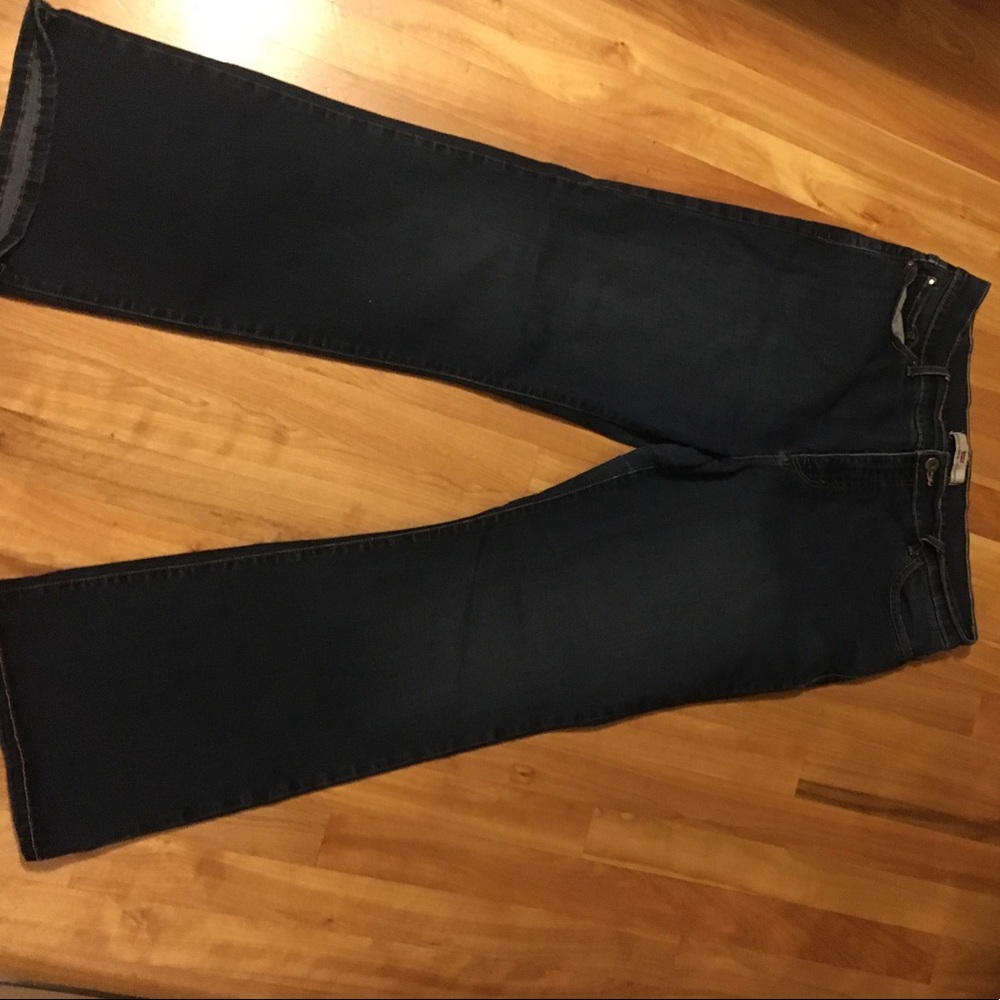 Levi's perfecting slimming bootcut