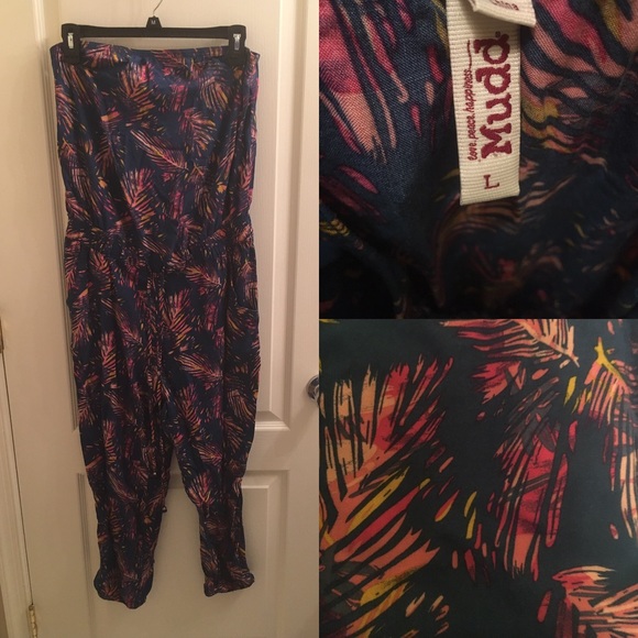 Strapless jumpsuit with pockets - Picture 1 of 1