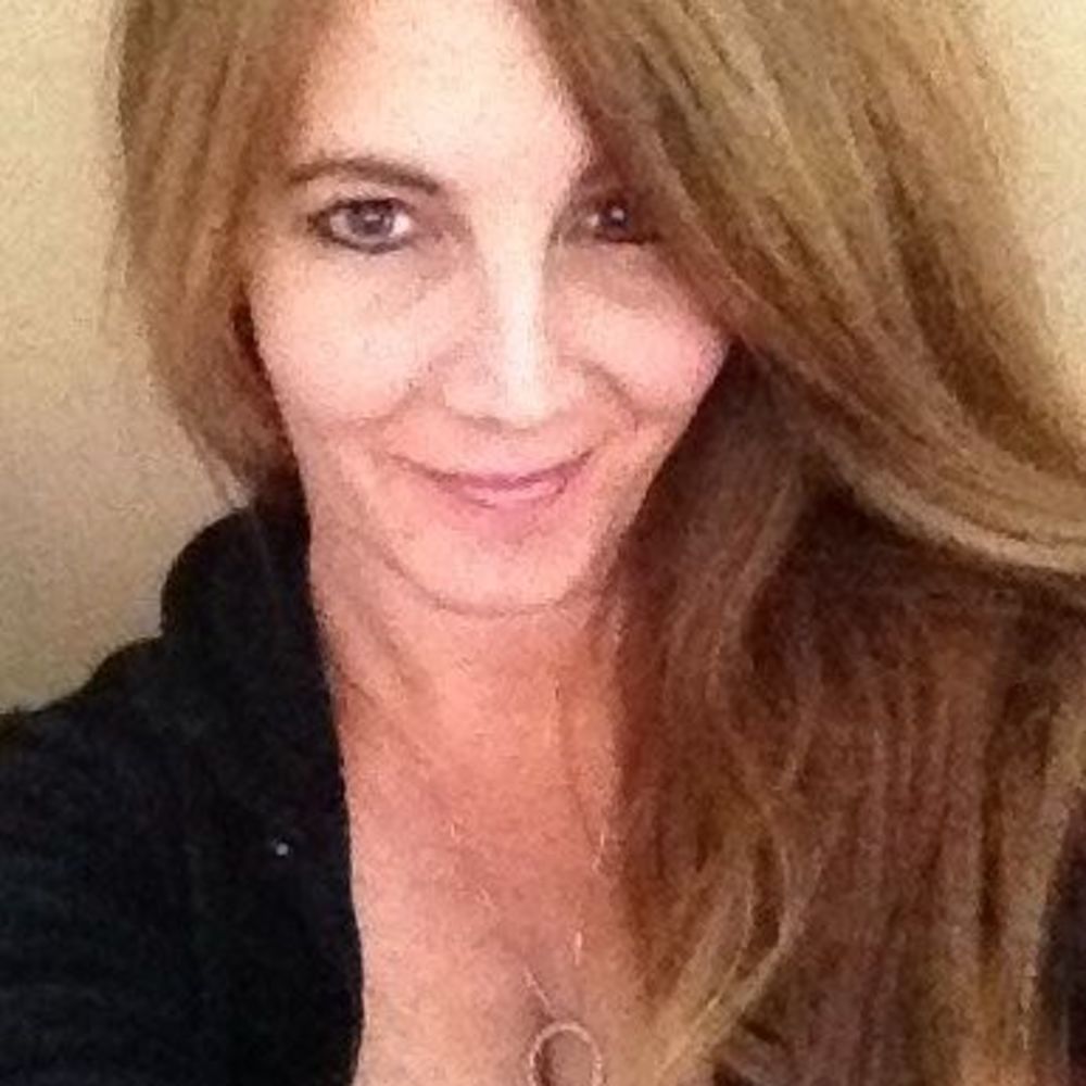 Meet your Posher, Elaine