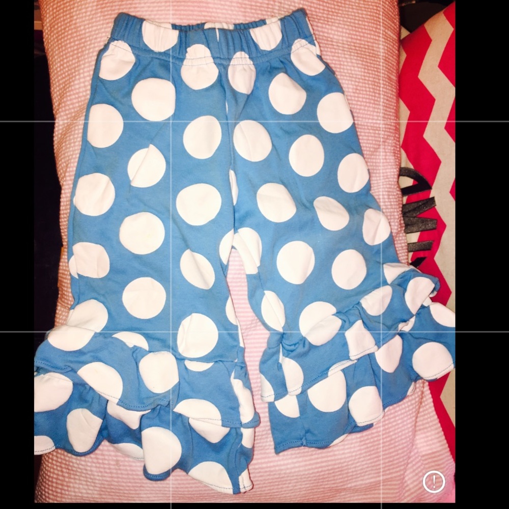 Monkey Tails Ruffled Pants 4t like new!