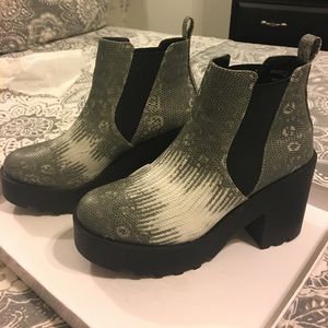 Divided Faux snake skin booties