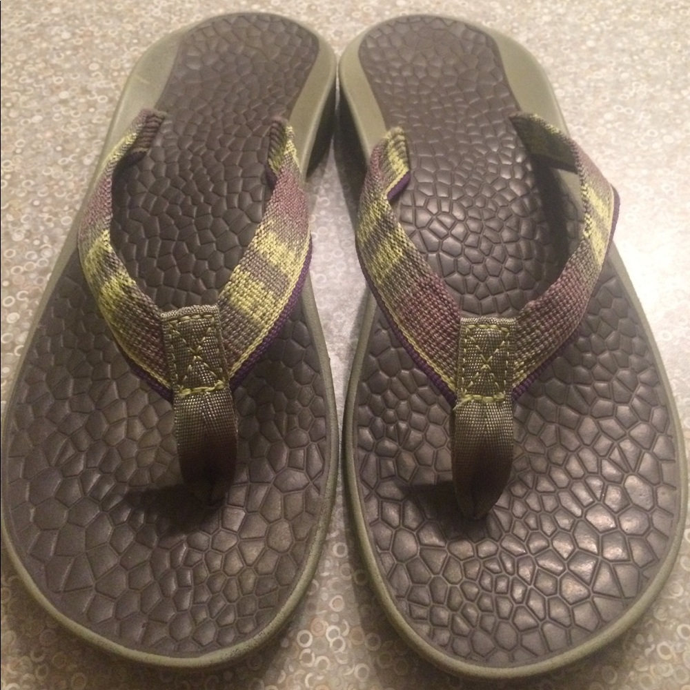 Chaco flip flop size 9