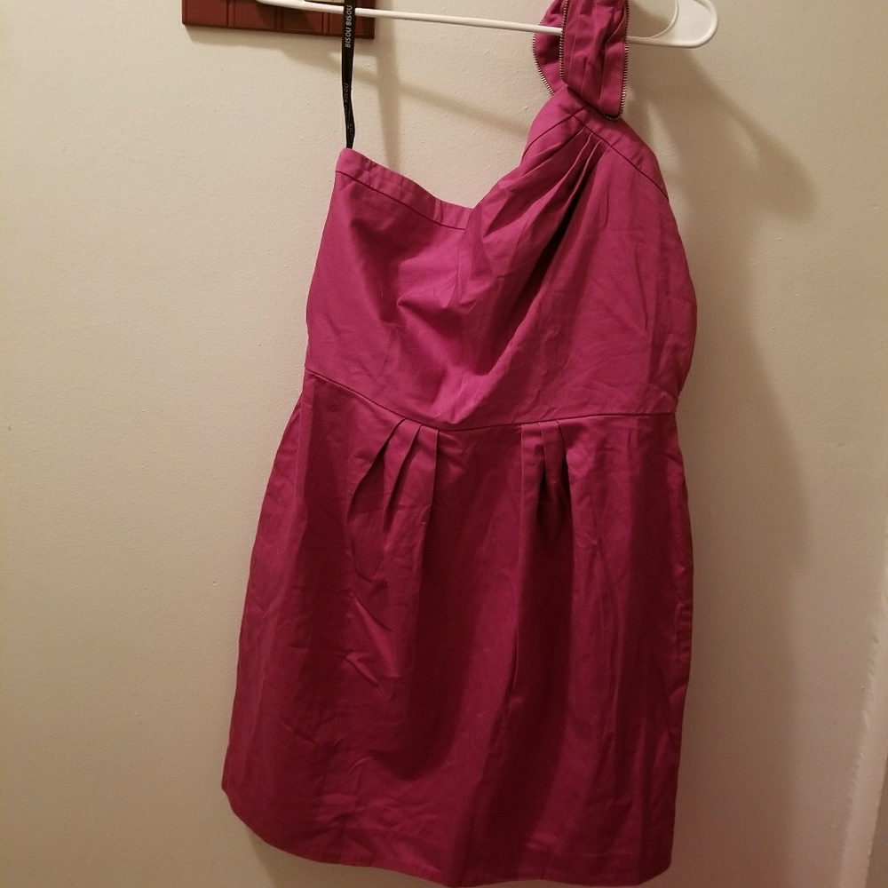 Bisou Bisou Cold Shoulder Dress Dark Pink Size 16